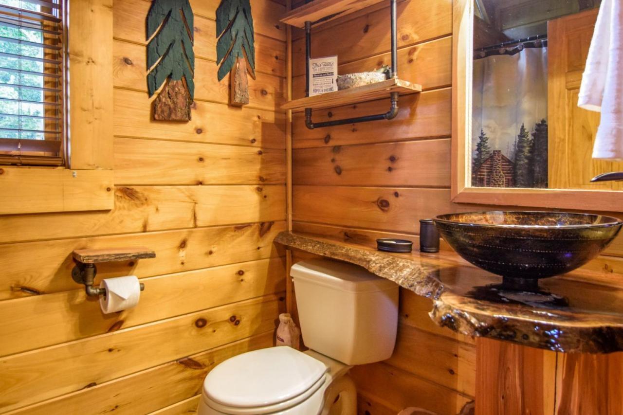 Beary Cozy Cabin Сивиървил Екстериор снимка