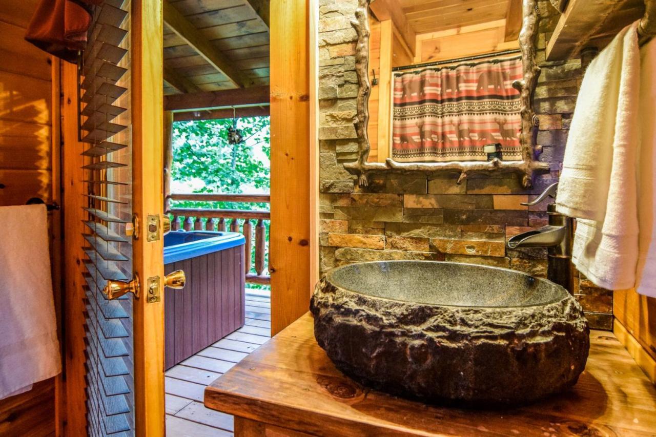 Beary Cozy Cabin Сивиървил Екстериор снимка
