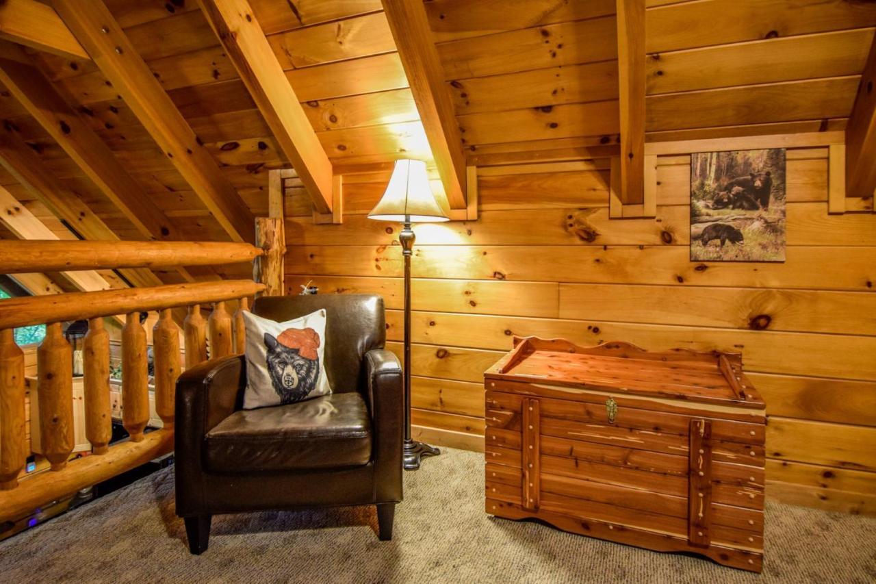 Beary Cozy Cabin Сивиървил Екстериор снимка